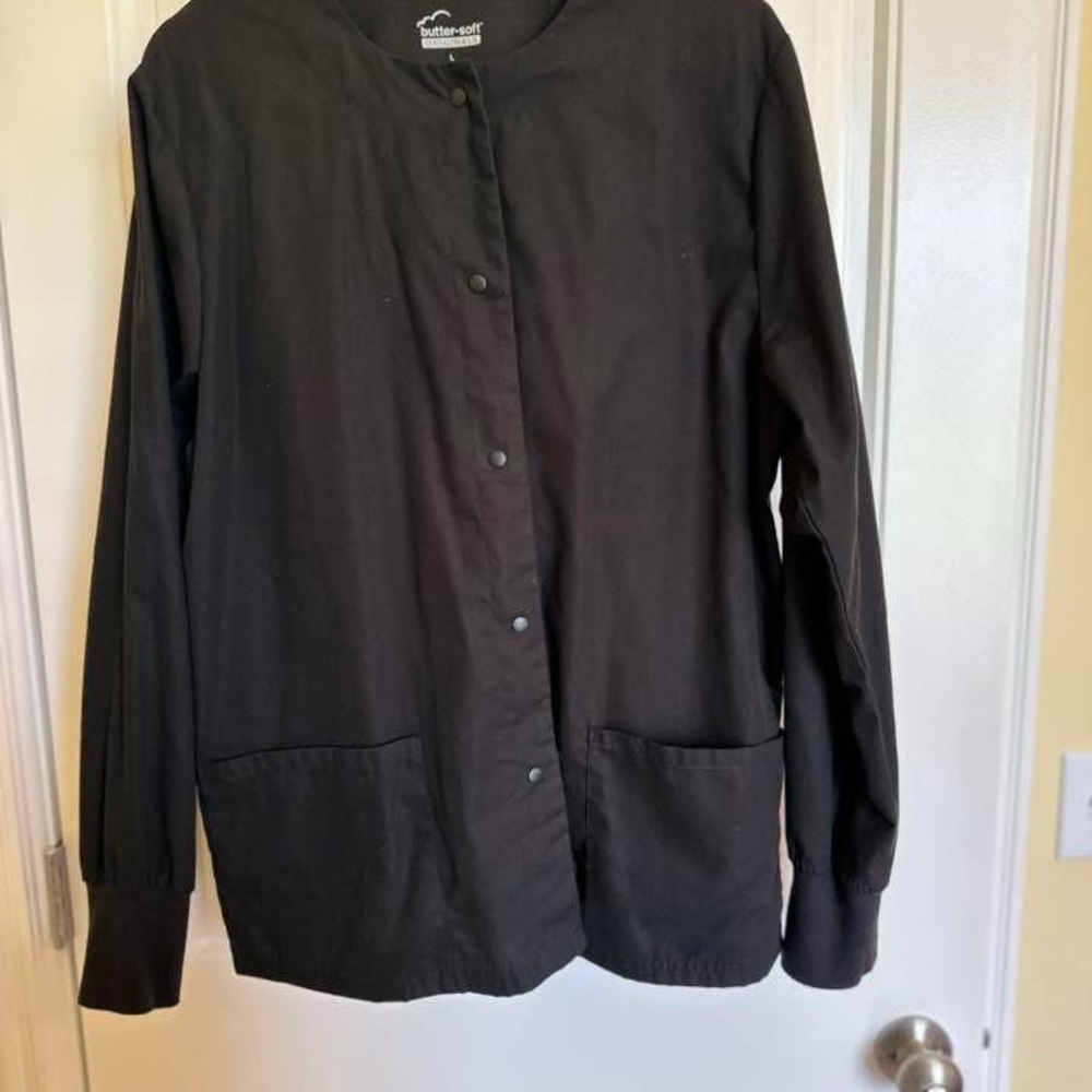 Uniform Advantage Black Utility Jacket with Relaxed Fit
